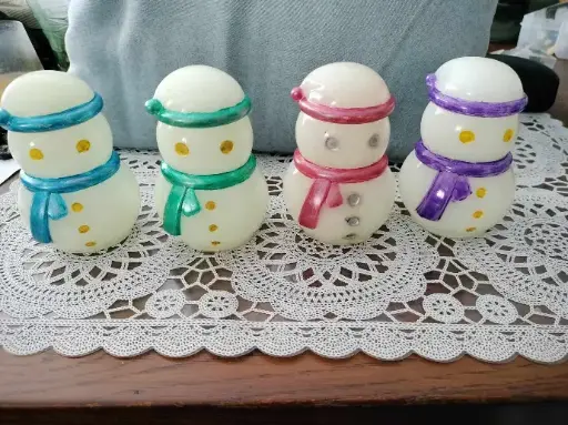Bonhommes de neige en résine